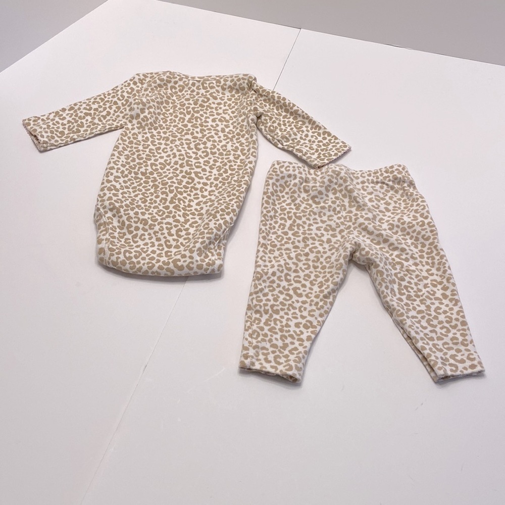 Carter’s 4 Piece Baby Girl Bundle Size 3 Months - Picture 3 of 8